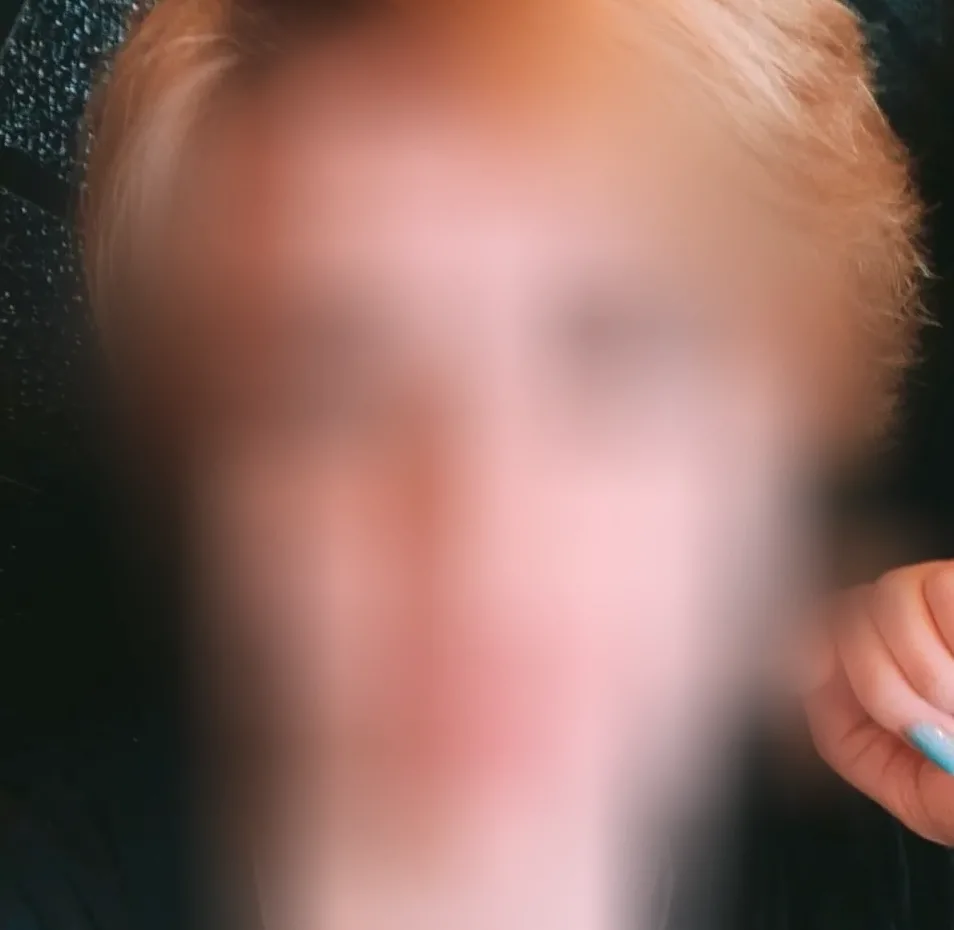 Kim, 26
