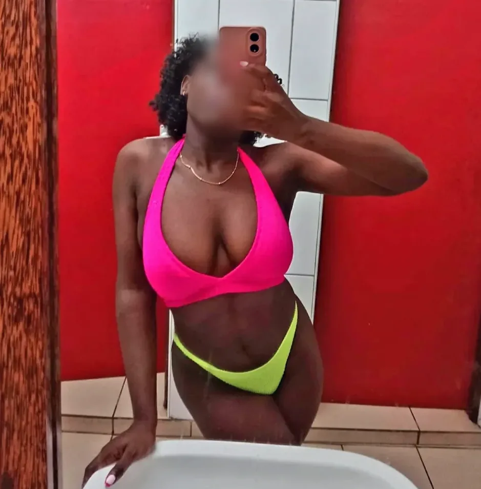 Sophie, 30